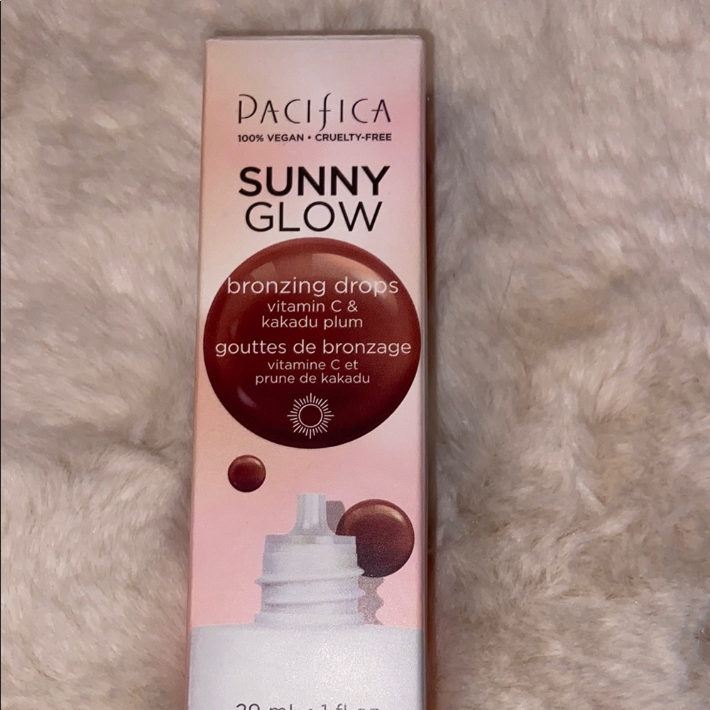 Pacifica Brown and White Suncare Glow Lotion